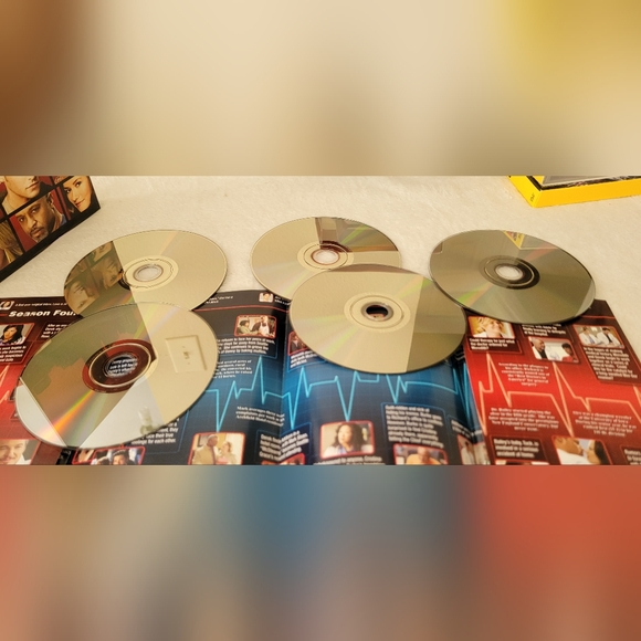 Grey's Anatomy Season 4 Expanded: The Complete Fourth Season 5 Disc DVD Box Set - Picture 5 of 7